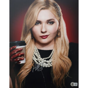 Abigail Breslin Autographed Photo #1 (11x14) W Beckett