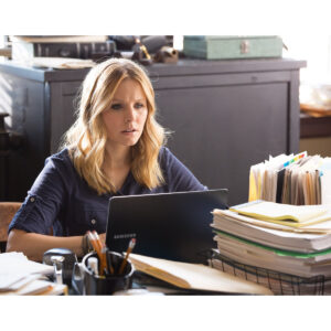 Pre-Sale Kristen Bell Autographed Photo #68 (3 sizes available)