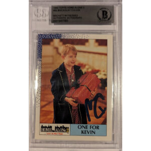 Macaulay Culkin Autographed Topps 1992 Home Alone 2 Card #65