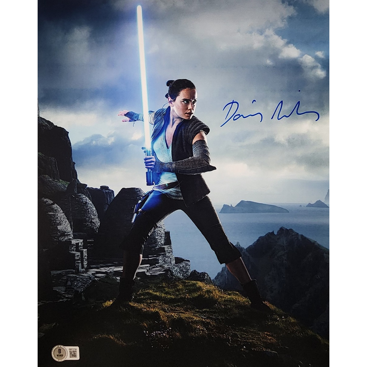 Daisy Ridley Signed Photo #2 (11x14) - Twin Cities Comics