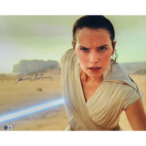 Daisy Ridley Autographed Photo #3 (16x20)