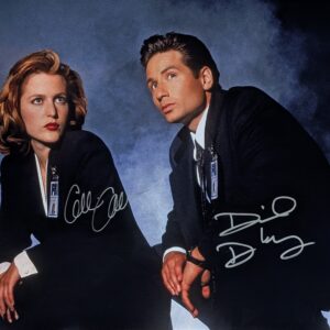 David Duchovny and Gillian Anderson Signed Photo #1 (16x20)