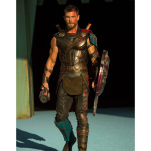 Pre-Sale Chris Hemsworth Autographed Photo #17 (3 sizes available)