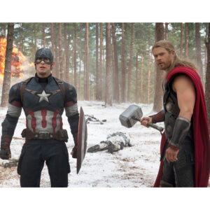 Pre-Sale Chris Hemsworth Autographed Photo #7 (3 sizes available)