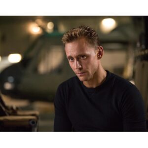 Pre-Sale Tom Hiddleston Autographed Photo #16 (3 sizes available)