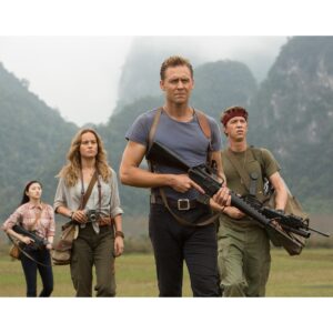Pre-Sale Tom Hiddleston Autographed Photo #17 (3 sizes available)