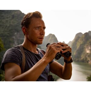 Pre-Sale Tom Hiddleston Autographed Photo #19 (3 sizes available)
