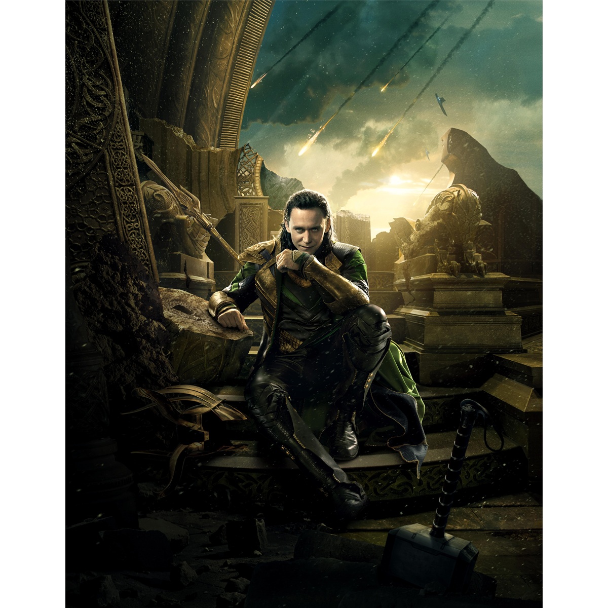 Pre-Sale Tom Hiddleston Autographed Photo #20 (3 sizes available)
