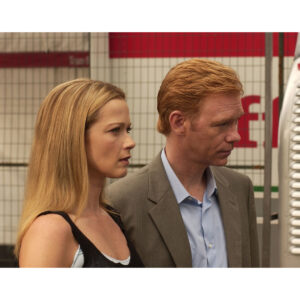 Pre-Sale Lauren Holly Autographed Photo #23 (3 sizes available)
