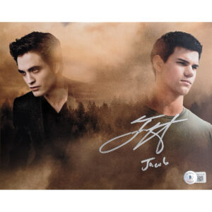 Taylor Lautner Signed Dual Photo #2 w/ "Jacob" inscription and BAS (8x10)