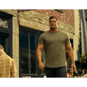 Pre-Sale Alan Ritchson Autographed Photo #11 (3 sizes available)