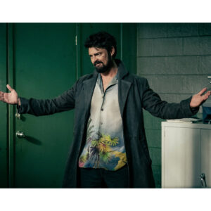 Pre-Sale Karl Urban Autographed Photo #24 (3 sizes available)