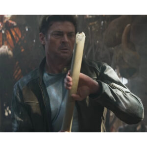 Pre-Sale Karl Urban Autographed Photo #47 (8x10)