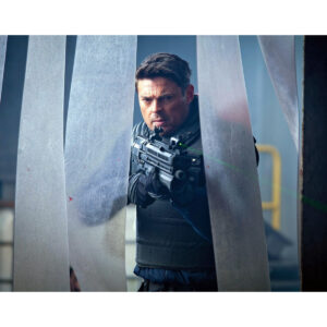 Pre-Sale Karl Urban Autographed Photo #8 (3 sizes available)